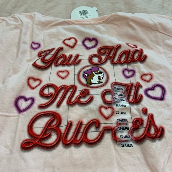 buc ee's valentines shirt 2021